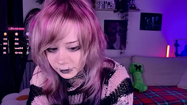 Lollyshy online show from 14, 11, 2025