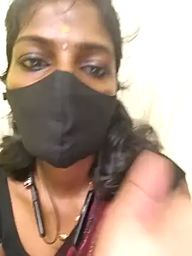 Snapshot of Honey_rosetamil chatting on 1, 5, 2026 Honey rosetamil online show from 1, 5, 2026