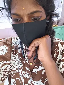 Snapshot of Honey_rosetamil chatting on 17, 5, 2026 Honey rosetamil online show from 17, 5, 2026