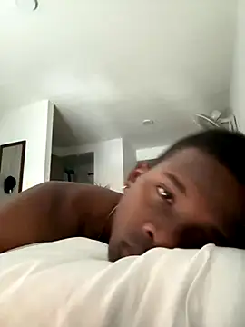 Snapshot of Brycce_santos chatting on 20, 9, 2025 Brycce santos online show from 20, 9, 2025