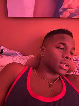 Snapshot of Brycce_santos chatting on 5, 10, 2025 Brycce santos online show from 5, 10, 2025