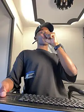 Snapshot of Brycce_santos chatting on 9, 10, 2025 Brycce santos online show from 9, 10, 2025