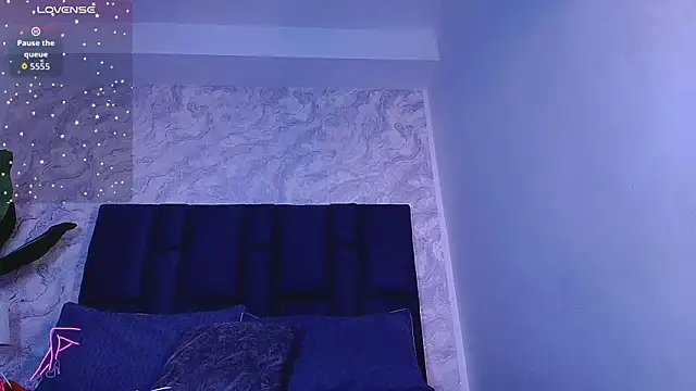 Snapshot of mishell- chatting on 19, 11, 2025 mishell- online show from 19, 11, 2025