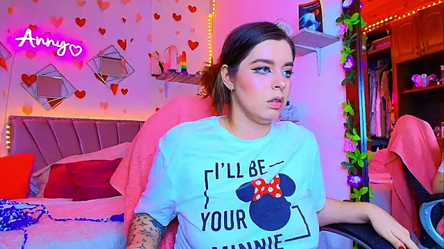 Snapshot of Anny_Hurtado chatting on 11, 9, 2025 Anny Hurtado online show from 11, 9, 2025