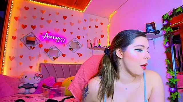 Snapshot of Anny_Hurtado chatting on 21, 9, 2025 Anny Hurtado online show from 21, 9, 2025