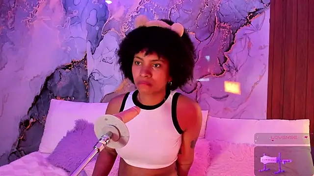 Lolalewis777 online show from 26, 10, 2025