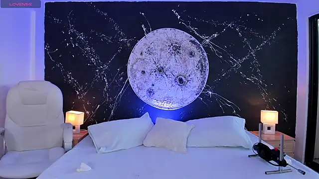 Snapshot of ShaniaDaniels chatting on 4, 11, 2025 ShaniaDaniels online show from 4, 11, 2025