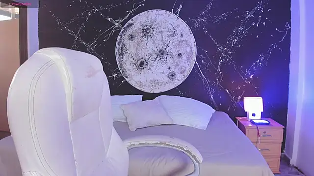 Snapshot of ShaniaDaniels chatting on 6, 11, 2025 ShaniaDaniels online show from 6, 11, 2025