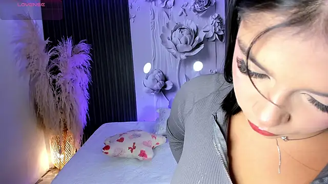 Snapshot of ShaniaDaniels chatting on 28, 4, 2026 ShaniaDaniels online show from 28, 4, 2026