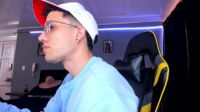 alexgiraldo   online show from 1, 10, 2025