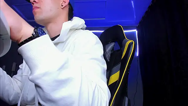 alexgiraldo   online show from 23, 10, 2025