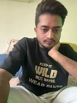 Snapshot of seenu2101 chatting on 28, 4, 2026 seenu2101 online show from 28, 4, 2026