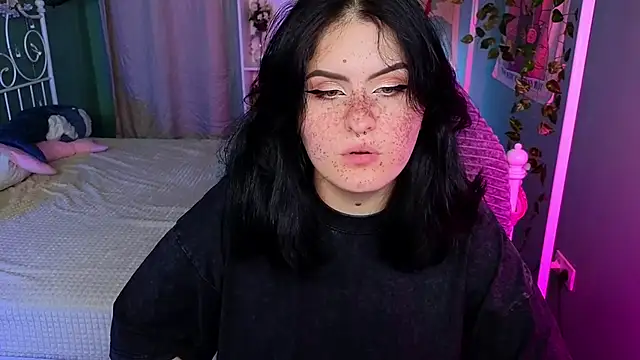 Snapshot of Dark_Shine chatting on 11, 10, 2025 Dark Shine online show from 11, 10, 2025