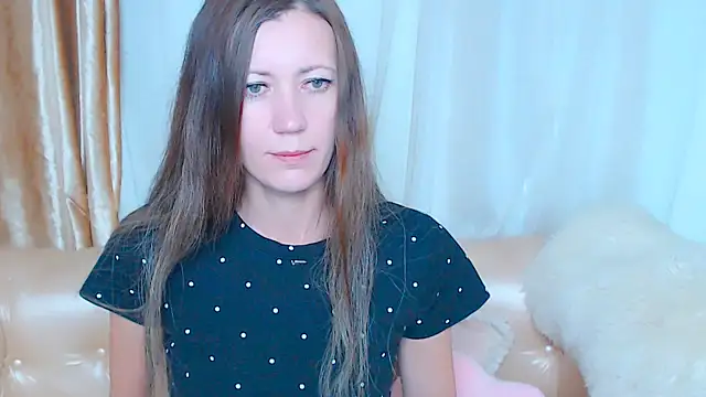 Snapshot of Bom_Mia_Bom chatting on 19, 10, 2025 Bom Mia Bom online show from 19, 10, 2025