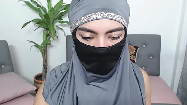 Snapshot of jade_nassar chatting on 14, 10, 2025 jade nassar online show from 14, 10, 2025