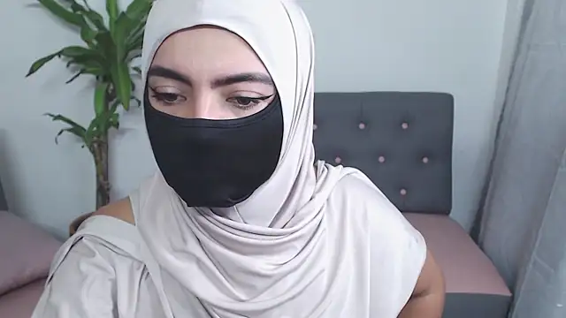 Snapshot of jade_nassar chatting on 15, 10, 2025 jade nassar online show from 15, 10, 2025