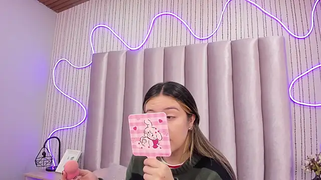 SamanthaPeachss online show from 28, 11, 2025