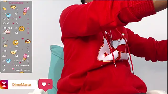 Snapshot of mike_black_22 chatting on 21, 10, 2025 mike black 22 online show from 21, 10, 2025