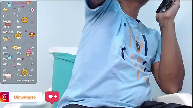 Snapshot of mike_black_22 chatting on 14, 11, 2025 mike black 22 online show from 14, 11, 2025