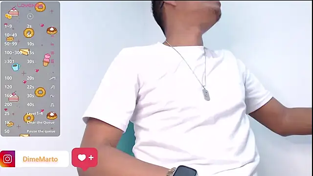 Snapshot of mike_black_22 chatting on 19, 11, 2025 mike black 22 online show from 19, 11, 2025