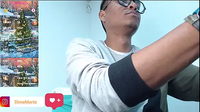 Snapshot of mike_black_22 chatting on 28, 11, 2025 mike black 22 online show from 28, 11, 2025