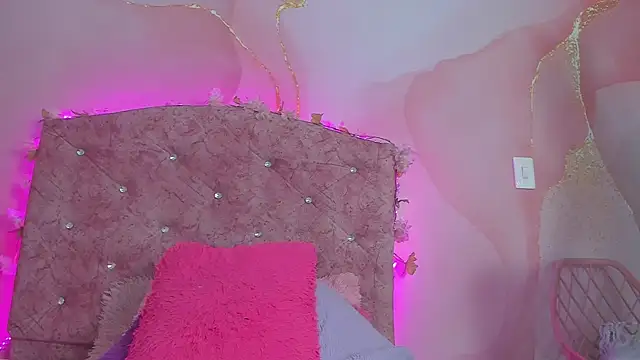 Mila grace  online show from 17, 10, 2025