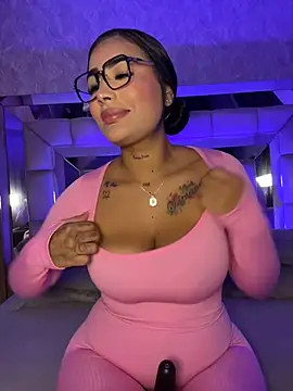 MaddyGray  online show from 3, 12, 2025