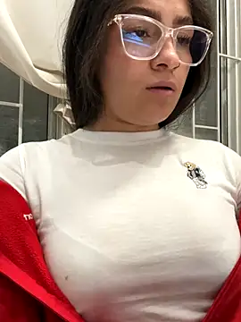 Alyha Cortes online show from 15, 11, 2025