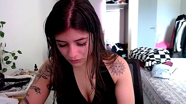 Becca B online show from 12, 10, 2025