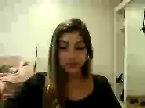 Snapshot of Becca_B chatting on 20, 4, 2026 Becca B online show from 20, 4, 2026