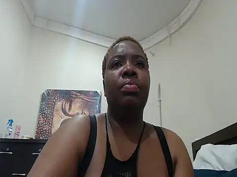 Snapshot of VoluptuousXX5 chatting on 14, 9, 2025 VoluptuousXX5 online show from 14, 9, 2025