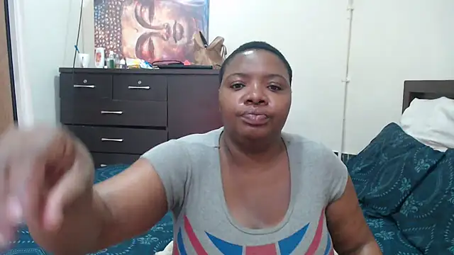 Snapshot of VoluptuousXX5 chatting on 2, 3, 2026 VoluptuousXX5 online show from 2, 3, 2026