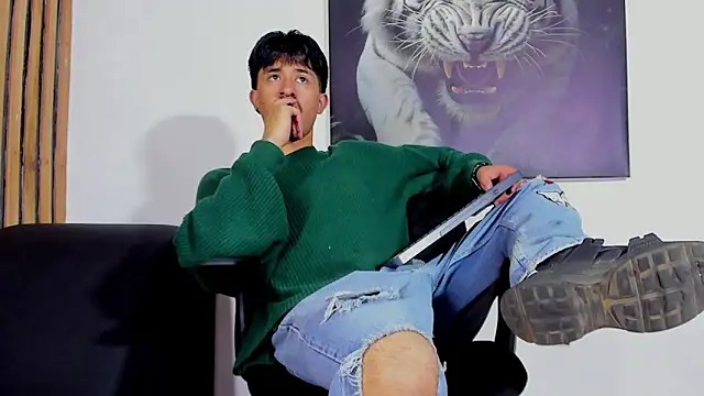 DimitriDeluxe online show from 12, 9, 2025