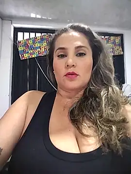 Snapshot of dayana2021 chatting on 25, 10, 2025 dayana2021 online show from 25, 10, 2025