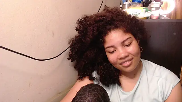 Snapshot of madelene chatting on 5, 12, 2025 madelene online show from 5, 12, 2025