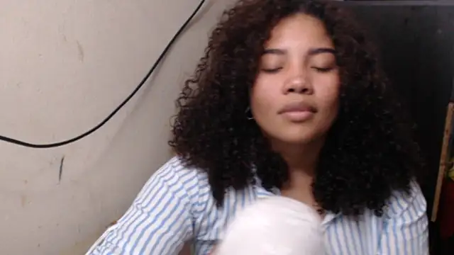 Snapshot of madelene chatting on 6, 4, 2026 madelene online show from 6, 4, 2026