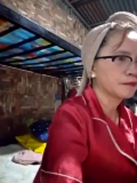 SexyHottMom online show from 19, 4, 2026