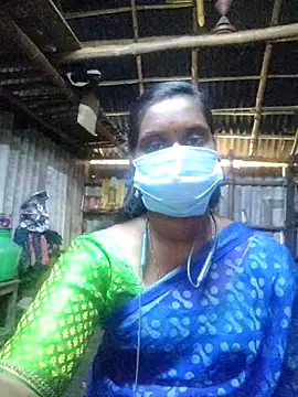 Snapshot of Tamildivya18 chatting on 17, 9, 2025 Tamildivya18 online show from 17, 9, 2025