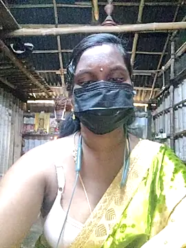 Snapshot of Tamildivya18 chatting on 11, 10, 2025 Tamildivya18 online show from 11, 10, 2025