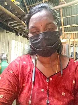 Snapshot of Tamildivya18 chatting on 1, 11, 2025 Tamildivya18 online show from 1, 11, 2025