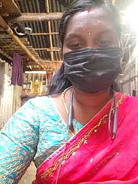 Snapshot of Tamildivya18 chatting on 14, 11, 2025 Tamildivya18 online show from 14, 11, 2025