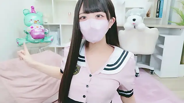 Snapshot of Reina_Fcup chatting on 8, 11, 2025 Reina Fcup online show from 8, 11, 2025