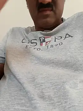 Snapshot of moonflower25 chatting on 9, 9, 2025 moonflower25 online show from 9, 9, 2025