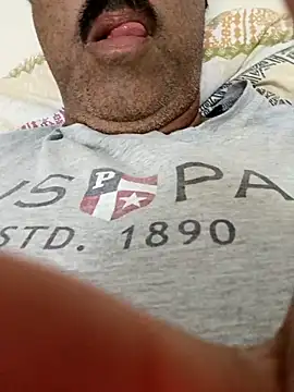 Snapshot of moonflower25 chatting on 15, 9, 2025 moonflower25 online show from 15, 9, 2025