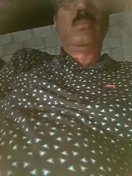 Snapshot of moonflower25 chatting on 11, 10, 2025 moonflower25 online show from 11, 10, 2025