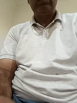 Snapshot of moonflower25 chatting on 14, 10, 2025 moonflower25 online show from 14, 10, 2025