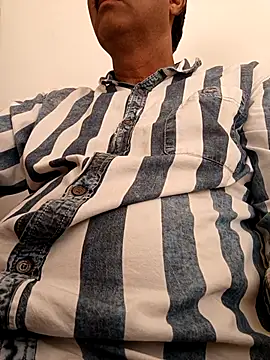 Snapshot of moonflower25 chatting on 16, 10, 2025 moonflower25 online show from 16, 10, 2025