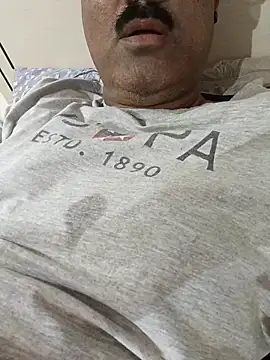 Snapshot of moonflower25 chatting on 20, 10, 2025 moonflower25 online show from 20, 10, 2025