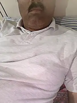 Snapshot of moonflower25 chatting on 13, 11, 2025 moonflower25 online show from 13, 11, 2025