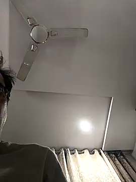 Snapshot of moonflower25 chatting on 16, 12, 2025 moonflower25 online show from 16, 12, 2025